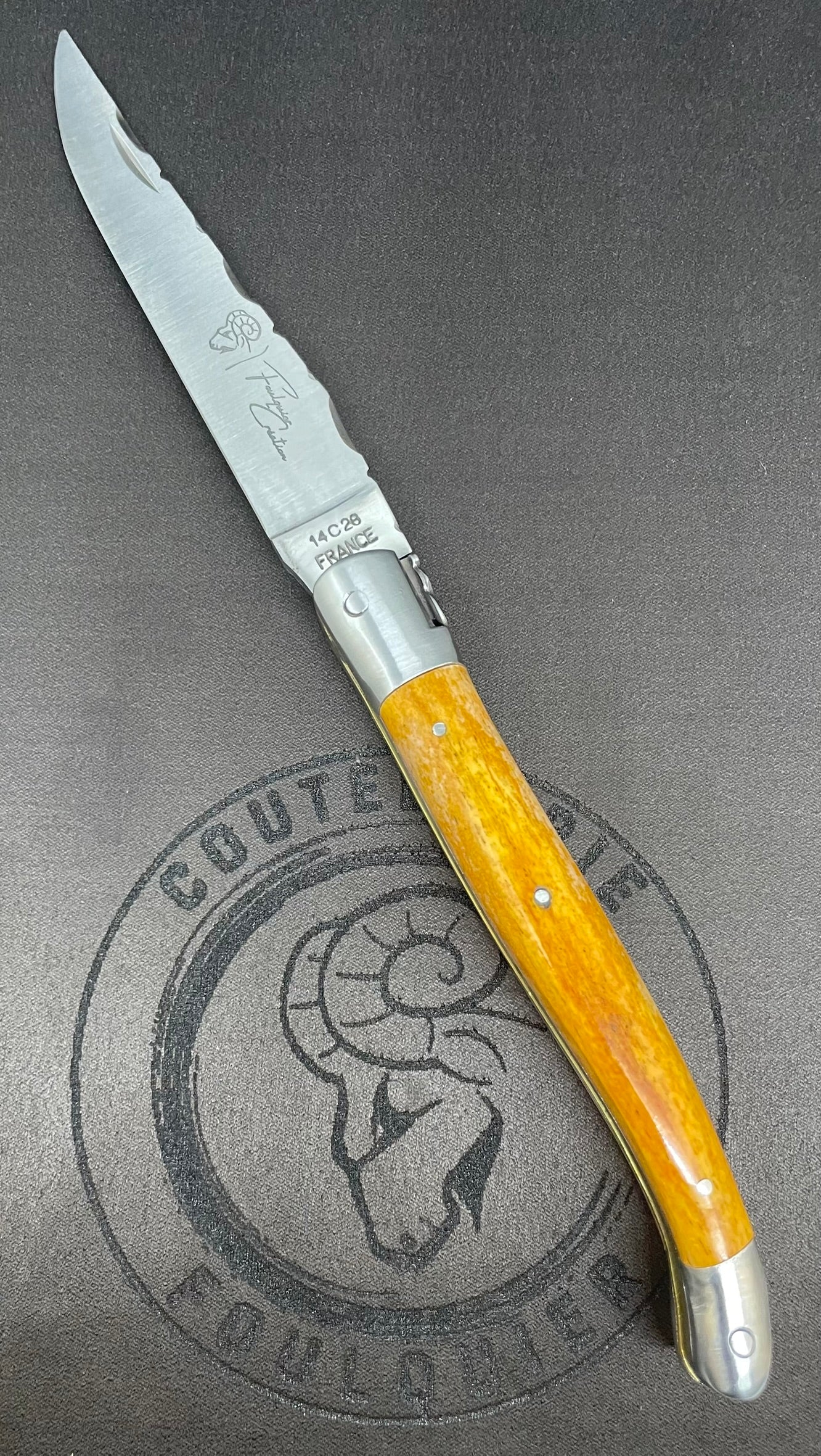 Laguiole Double Mitres Manche en Os de Chameau