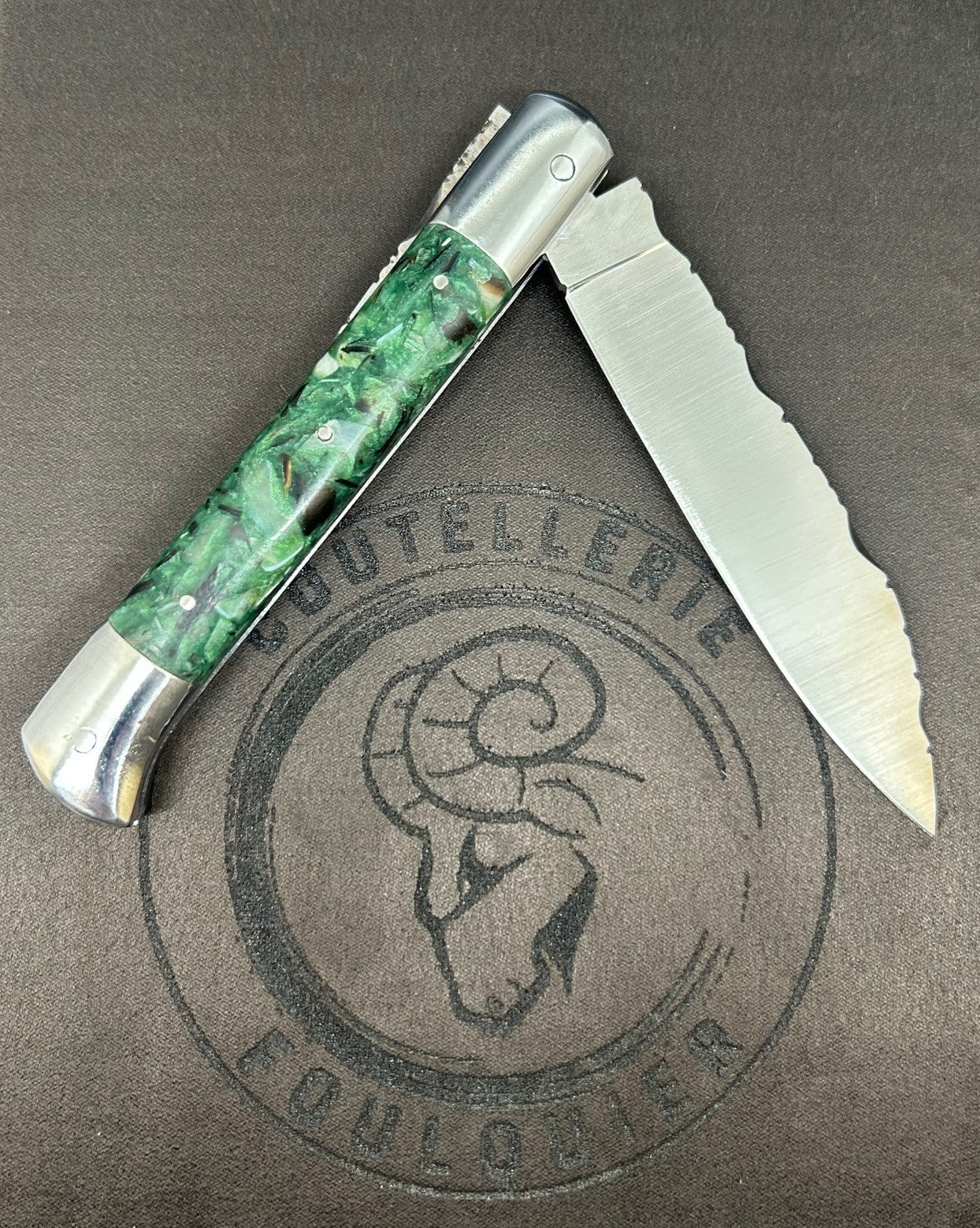 Roquefort Manche en Fragments Corne de Zébu Vert Spécial Noël